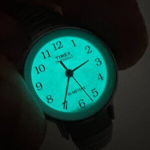 Timex Indiglo Easy Reader Watch Womens Silver Tone Stretch Band New Battery